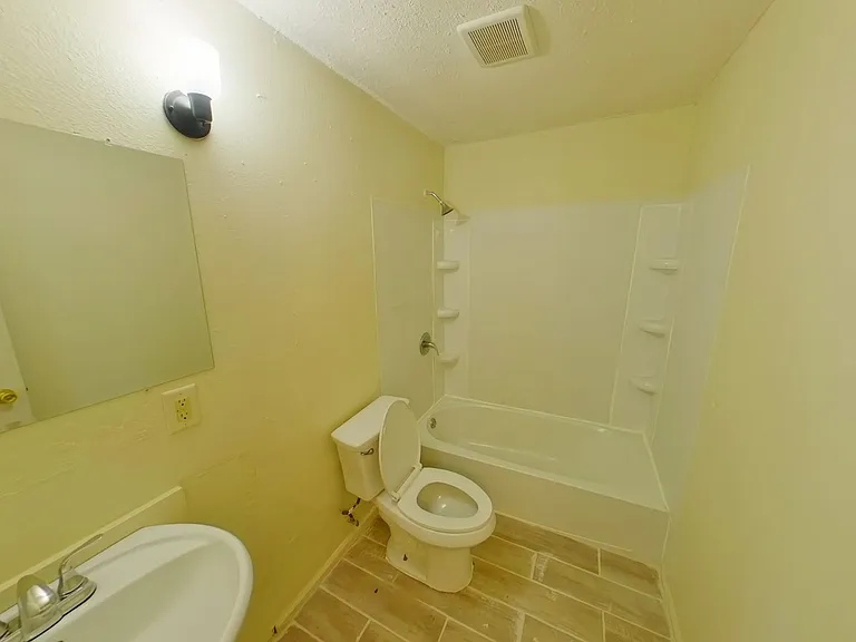 4243 E Whitney Ln — Photo 6
