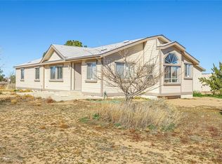 8530 Hollister Rd, Phelan, CA 92371