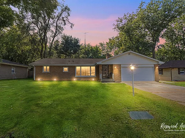 54 Cherry Dr, Kankakee, IL 60901