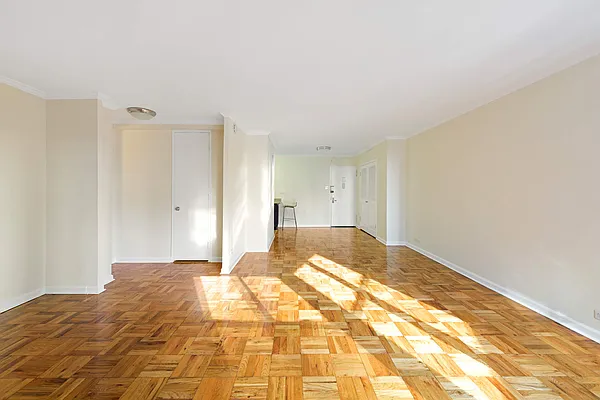 Rented by Compass | media 21