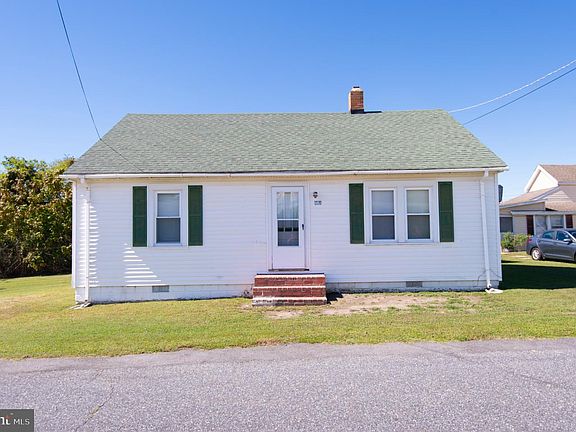 2nd image of 102 Temple St
