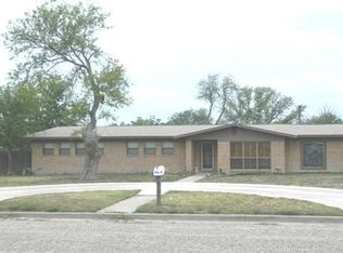 210 N Orbit St, Del Rio, TX 78840