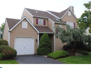 12 Country Ln, Hamilton, NJ 08690