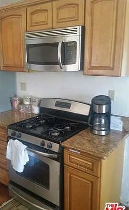 4th image of 3839 W 105th St