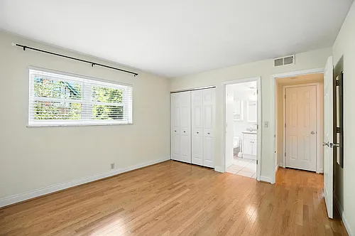 2270 Madison Rd #1B Photo 1