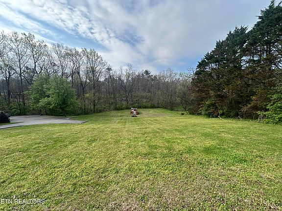 3rd image of 1325 Groseclose Rd