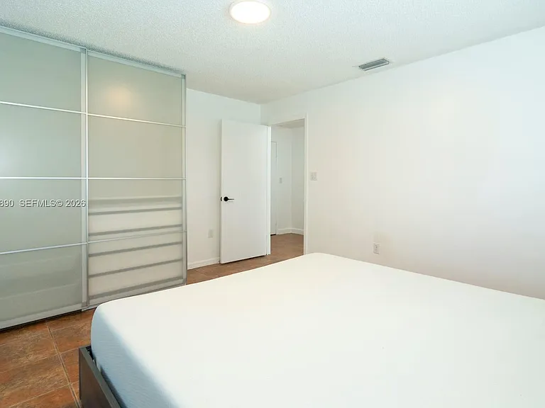 2729 SW 67th Ave — Photo 20
