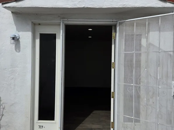 717 S Osage Ave, Inglewood, CA 90301