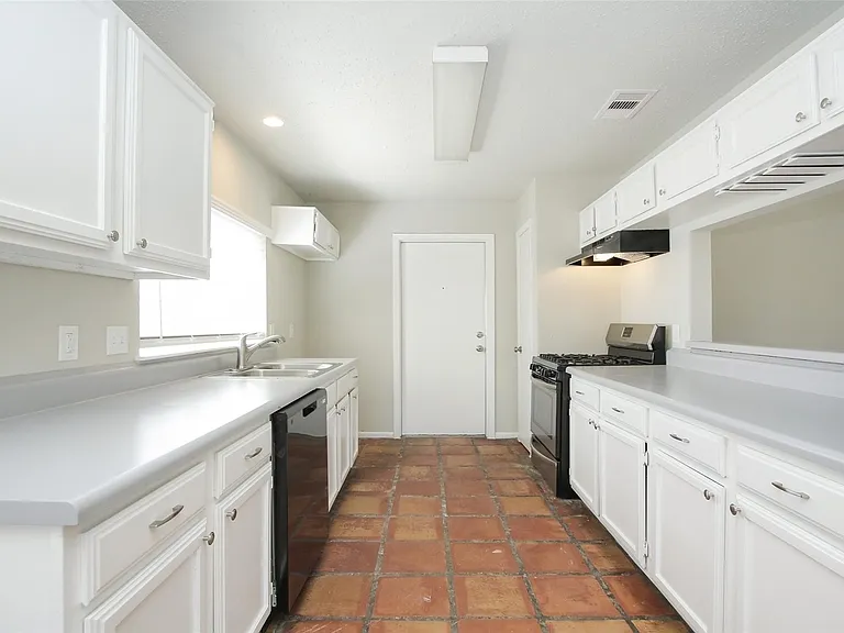 13303 Hampton Falls Dr — Photo 16