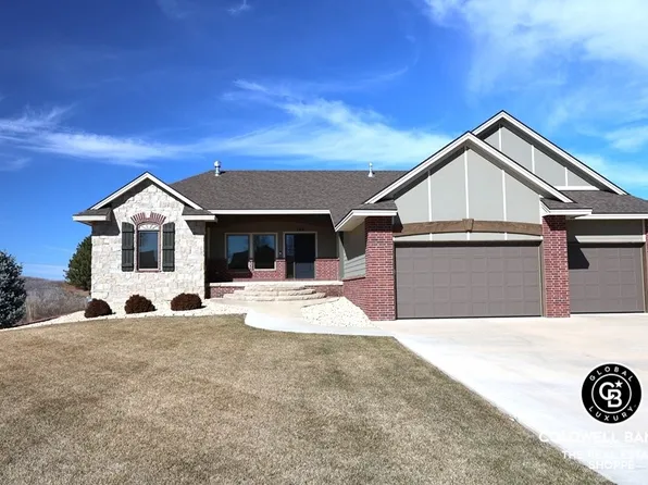 105 Suffolk Ct, Garden City, KS 67846