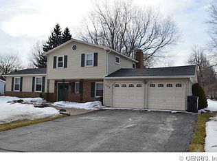 135 Belvista Dr, Rochester, NY 14625