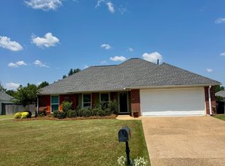 109 Evergreen Way, Flowood, MS 39232