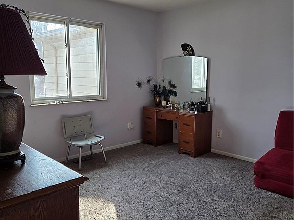 3rd image of 2513 Golden Shores Dr