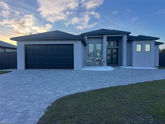 3rd image of 128 Nelson RD N