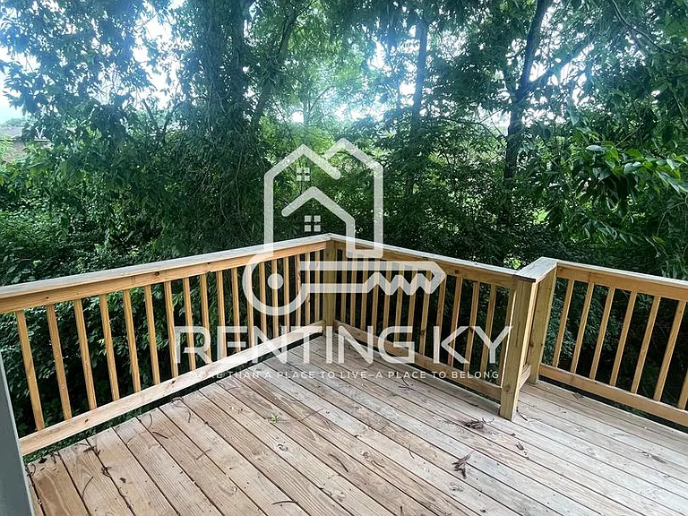 1434 Westwood Dr — Photo 12