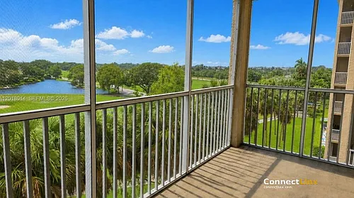 250 Jacaranda Dr Photo 1