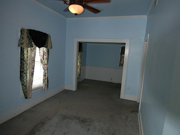 2nd image of 5221 Collinwood Ave
