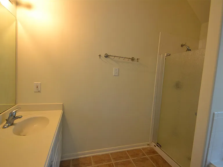 12110 Laurel Ct — Photo 25
