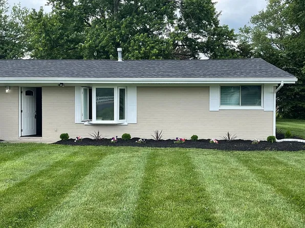 695 E Shoop Rd, Tipp City, OH 45371