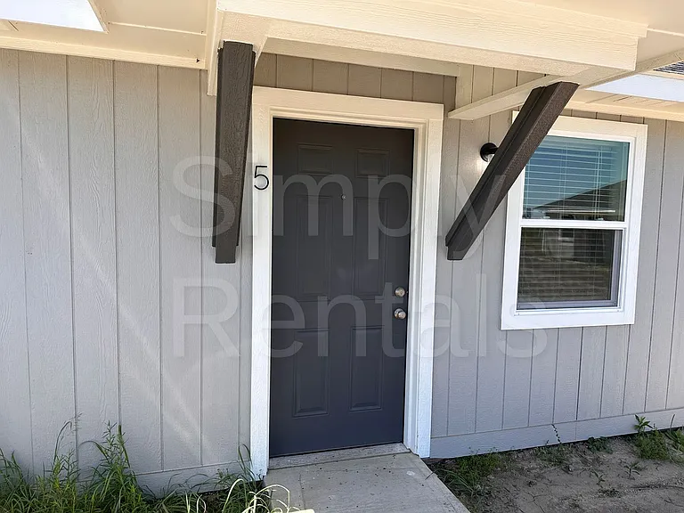 11015 W Interstate Highway 30 — Photo 1