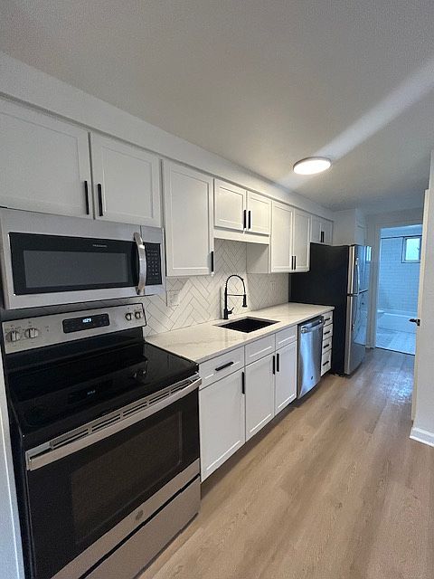 1st image of 298 Griffith St
