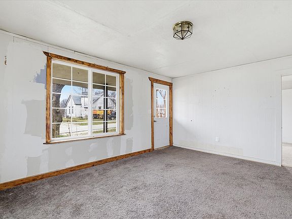 5th image of 22587 Gentry Street