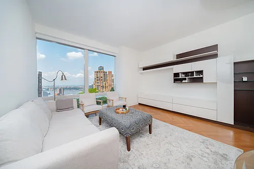 25 Columbus Cir #53F Photo 1