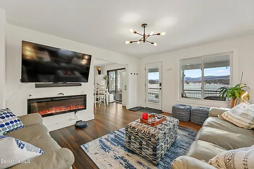 1526 North St Photo 1