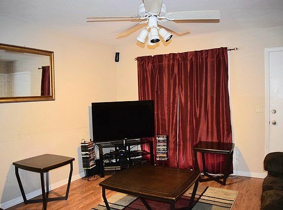 3rd image of 5635 Jamestown Dr