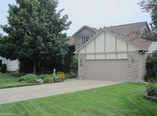 4199 Vera Ct, Sterling Heights, MI 48310