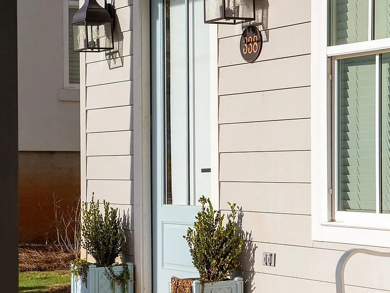 3BR Cottage w/ balcony Standalone