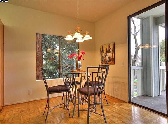 5th image of 3660 Knollwood Ter APT 204