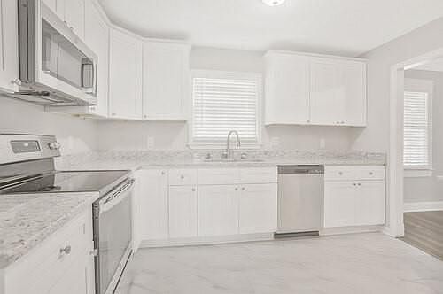 4th image of 301 Tulipwood Cir SW