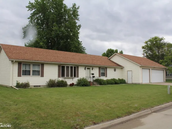 795 Blackstone Dr, Garner, IA 50438