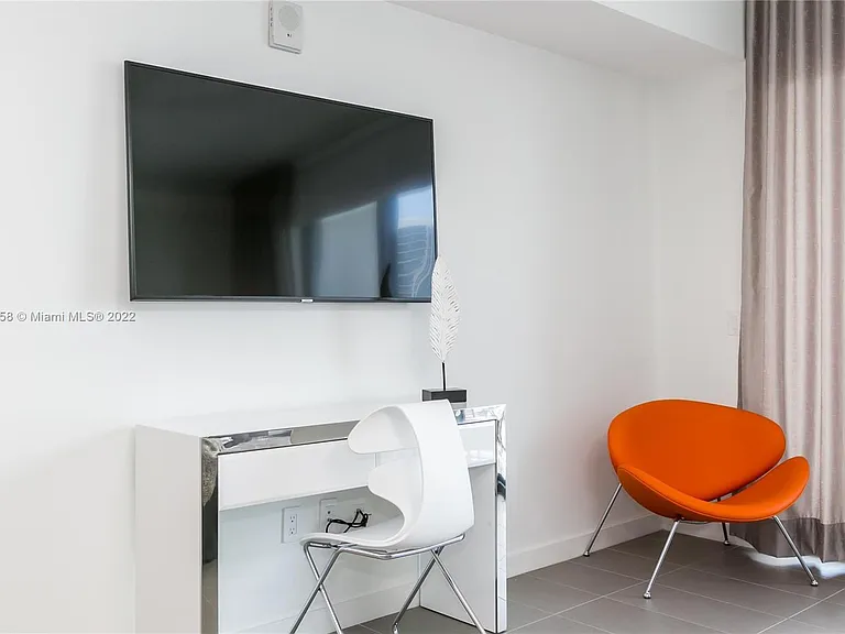 1600 NE 1st Ave #1703 — Photo 4