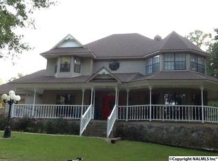 836 Thompson Falls Rd, Guntersville, AL 35976