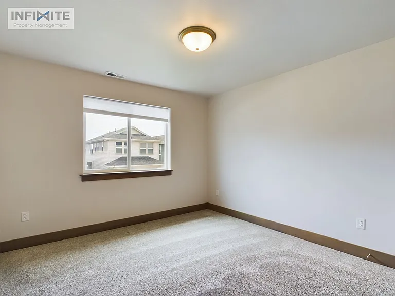 1405 Westwood Cir #C — Photo 10