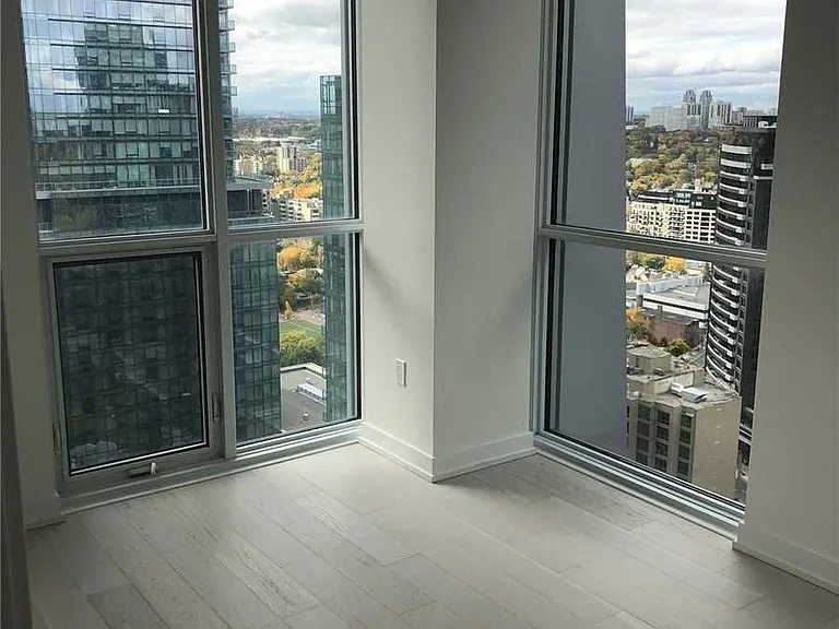 1 Yorkville Ave #2805 — Photo 8