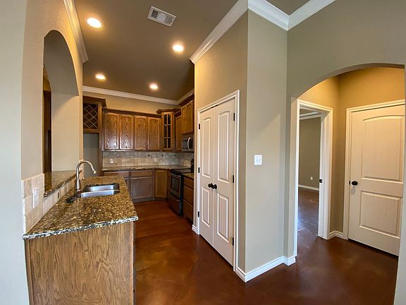 5th image of 3025 Silver Saddle Dr