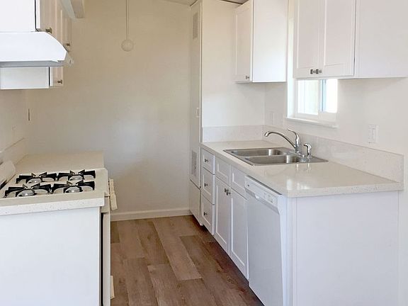 5th image of 2544 Elden Ave APT C