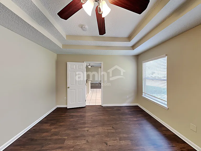 1621 Merroway Ln — Photo 13