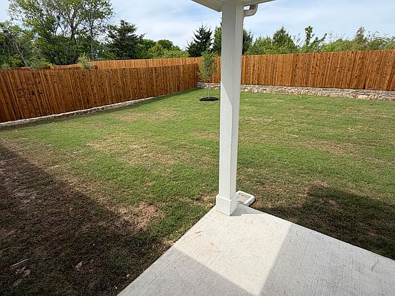5th image of 2203 Rannoch St