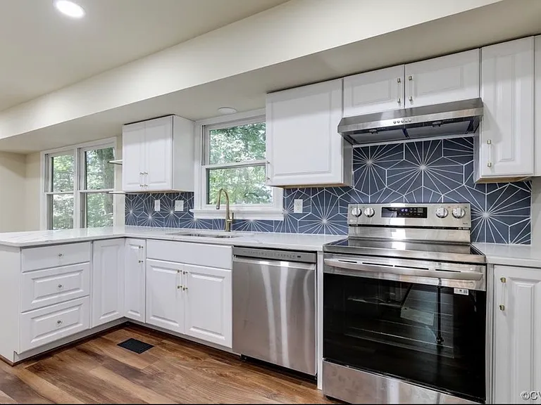 2110 Deer Meadow Ln — Photo 4