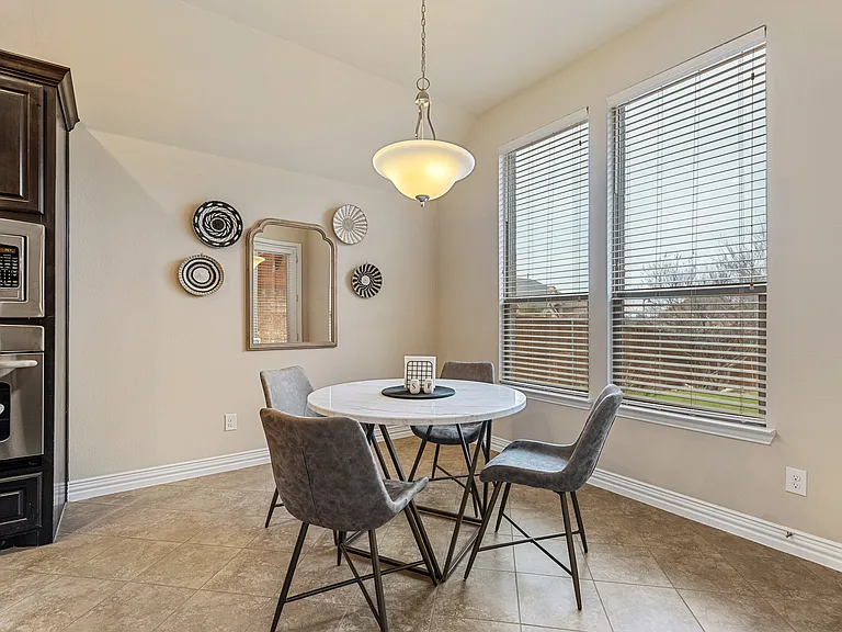 1100 Newchester Dr — Photo 20