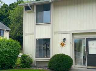8 Hammond Plz, Beacon, NY 12508