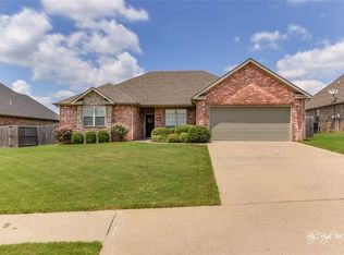 3164 Indian Springs Ave, Springdale, AR 72762