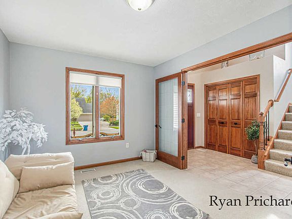 4th image of 6751 Glen Hollow Dr SE