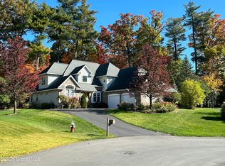 132 Comanche Trl, Niskayuna, NY 12309