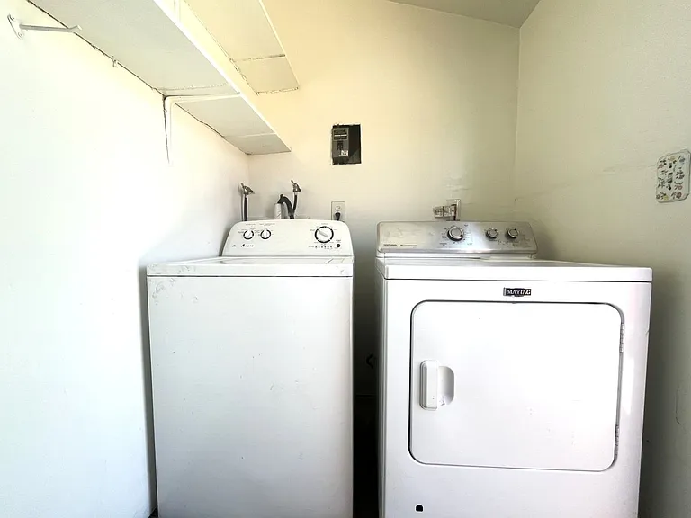 RV T 1594 B&C Sepulveda Ave — Photo 33