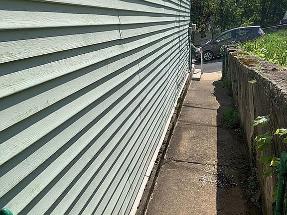 4th image of 202 N 9th St